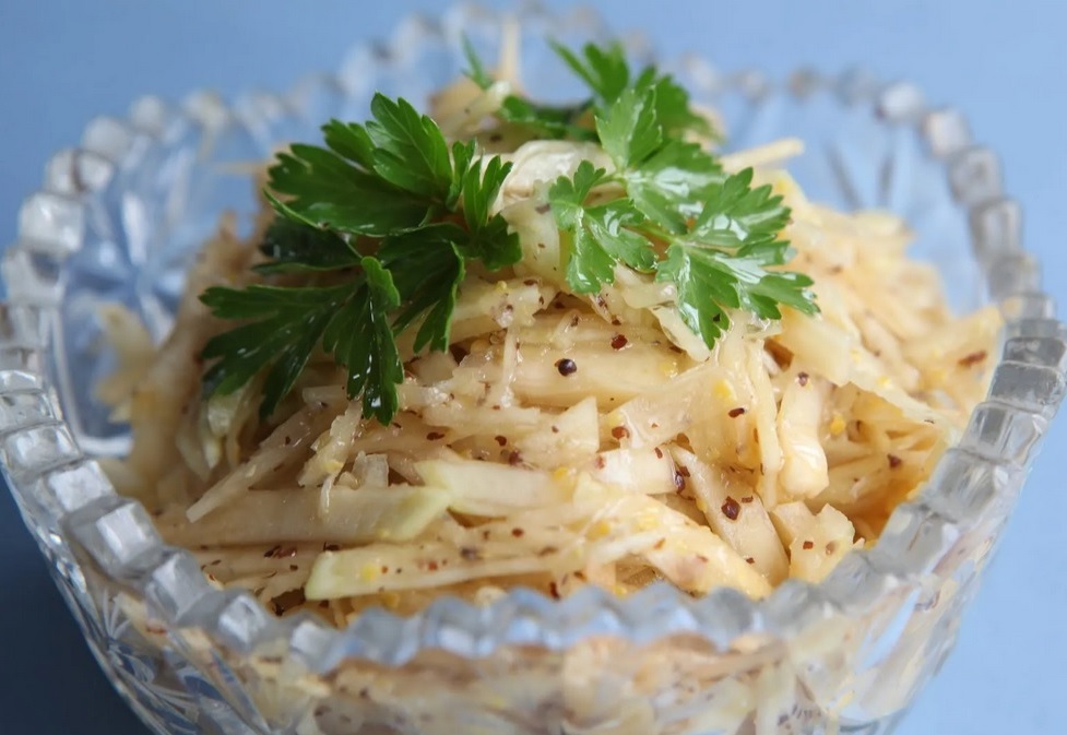 Зимний салат с льняным маслом