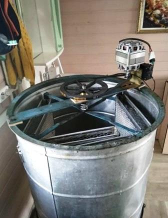 Медогонка саморобна 