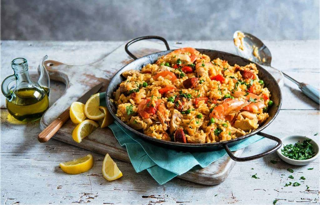 Летняя паэлья с маслом черного тмина