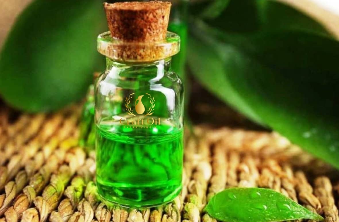 Сыродавленное масло листьев усьмы
