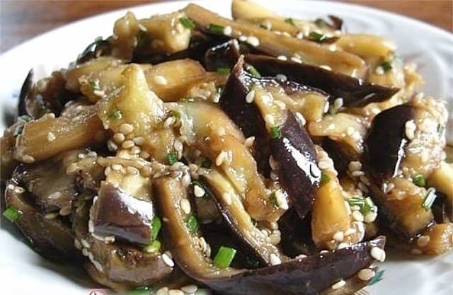 Соленые баклажаны с кунжутом