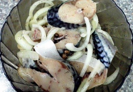Скумбрія маринована
