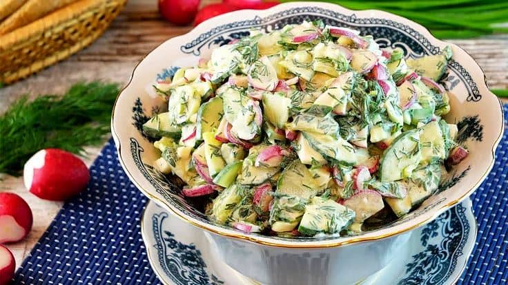 Салат весенний с кунжутом