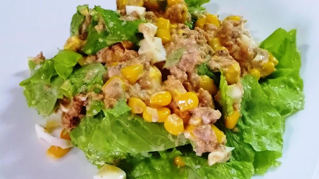 Салат с тунцом и горчичными зернами