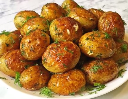 Картопля молода