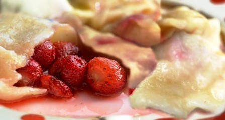 Полуничні вареники