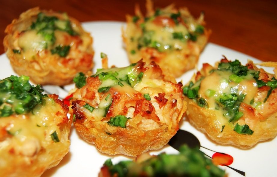Тарталетки с кабачками и кунжутом