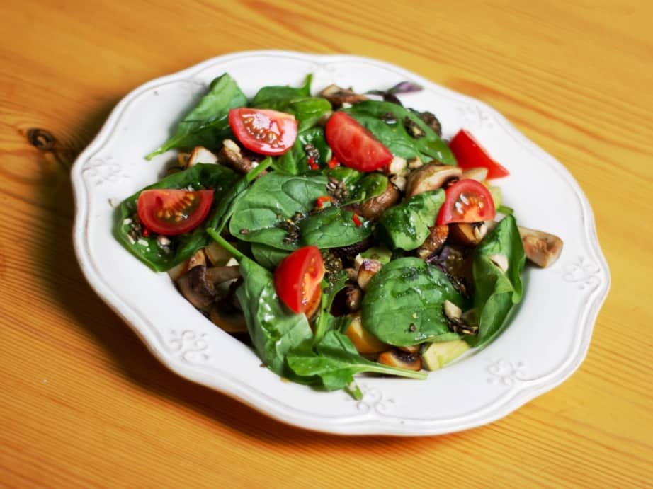 Summer salad with amaranth