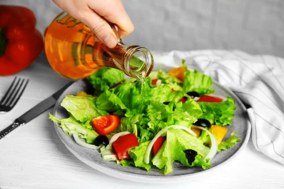 TOP cold-pressed oils for light summer salads
