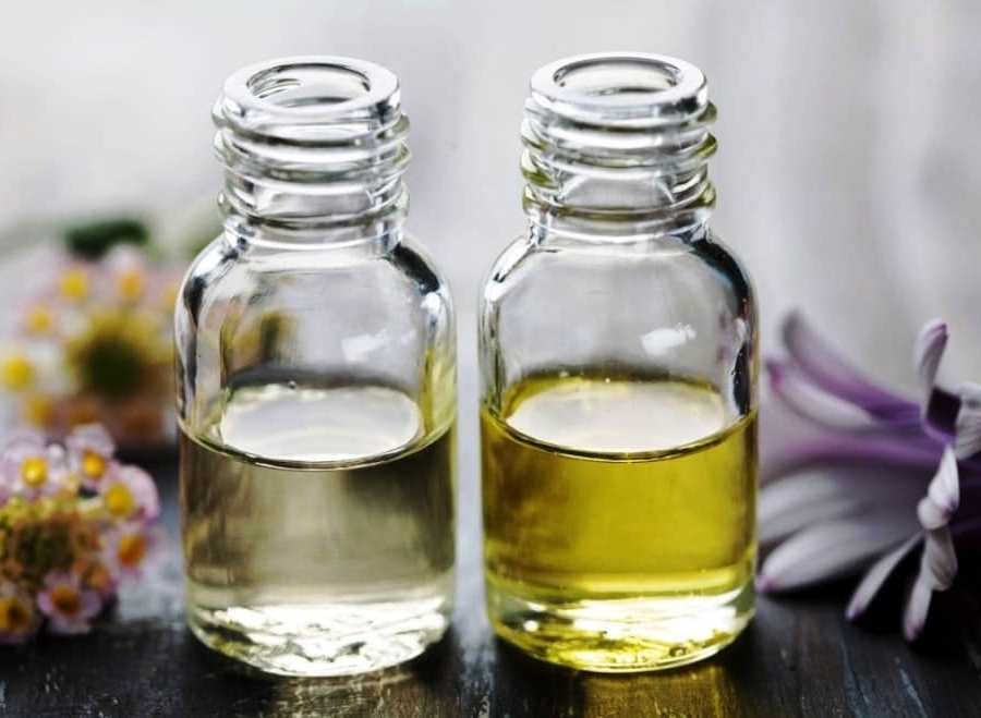 Hydrophilic oil for face