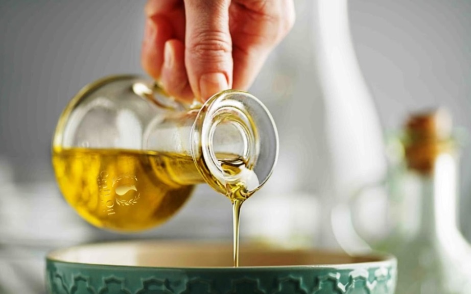 Benefits of consuming vegetable oils on an empty stomach