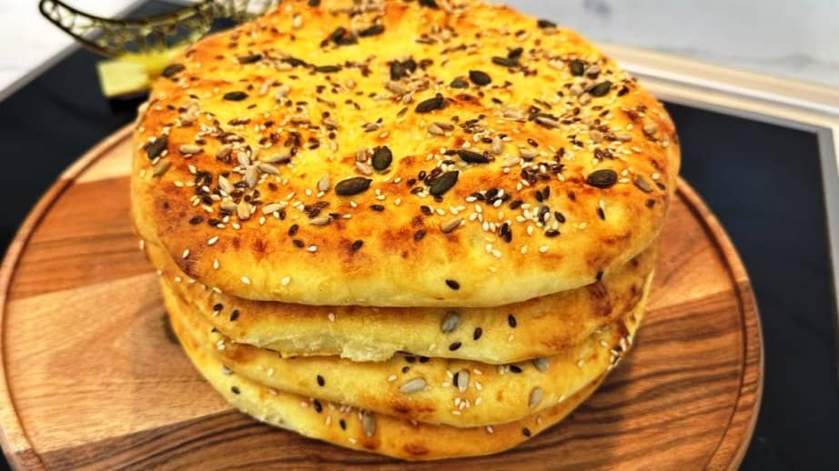 Коржі з сиром та кунжутом