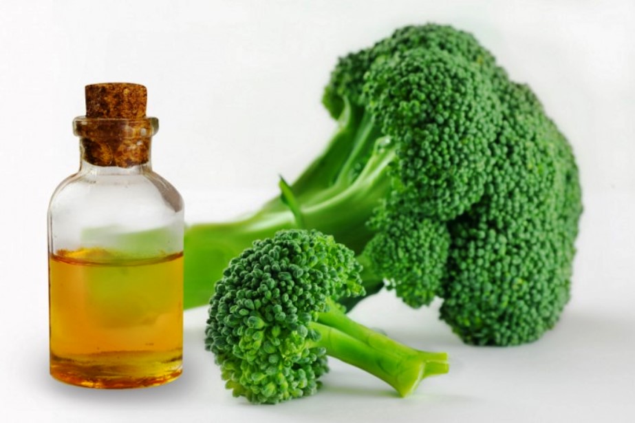 Cold pressed broccoli seed oil