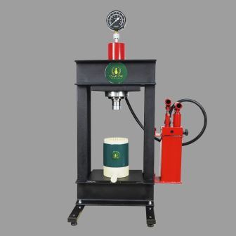 Base oil press