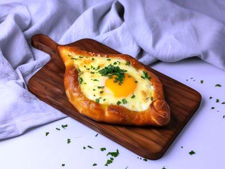 Adjarian khachapuri