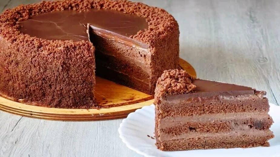Chocolate cake with sesame oil